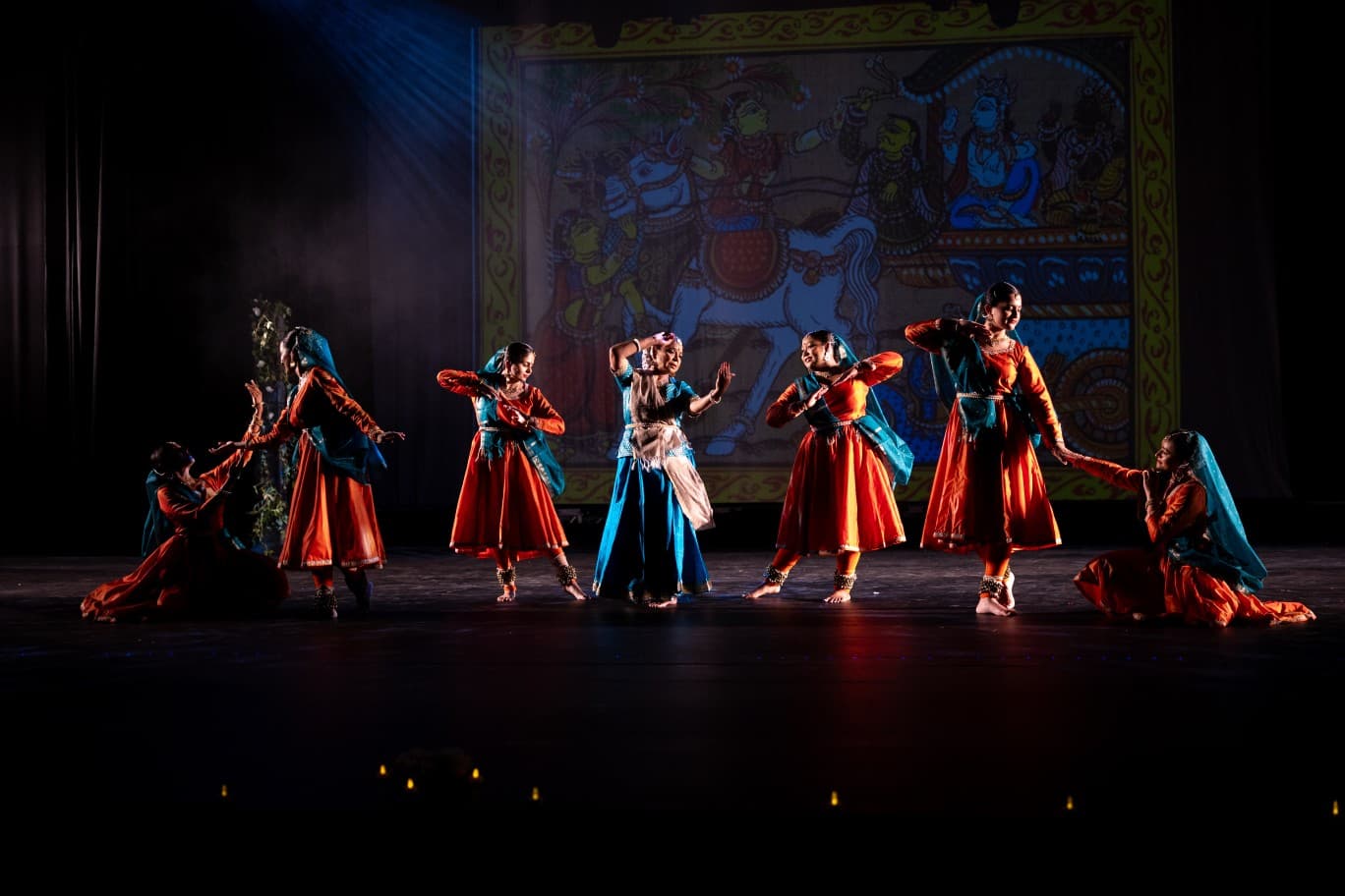 Students of Tarana perform on stage, ensuring a “touch of Indian grandeur”, a feeling of being part of a centuries-old and honoured tradition