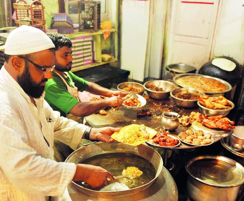 Experience the magic of Lucknow through its dishes