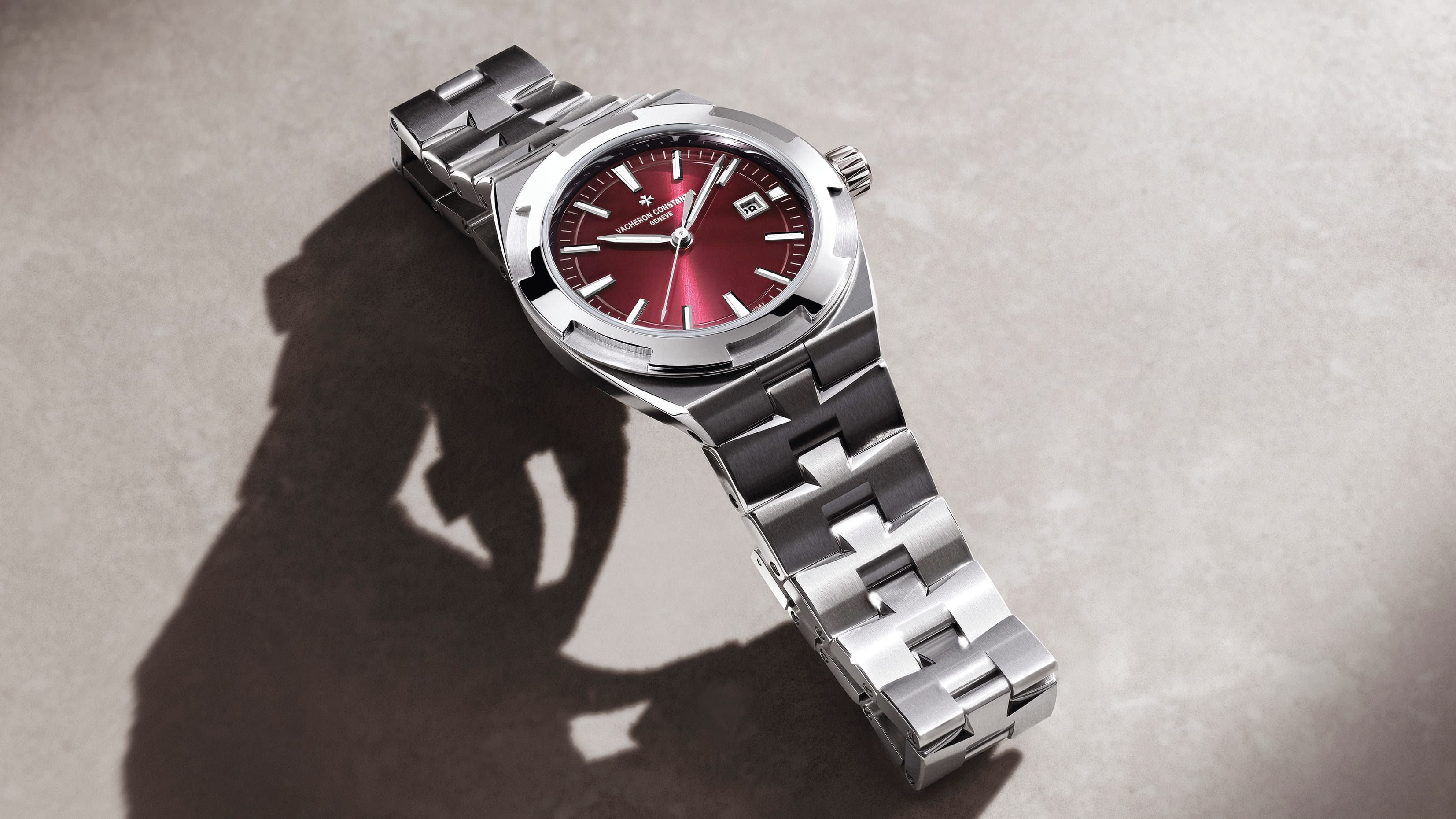 Vacheron Constantin Overseas Self-Winding with lacquered red dial